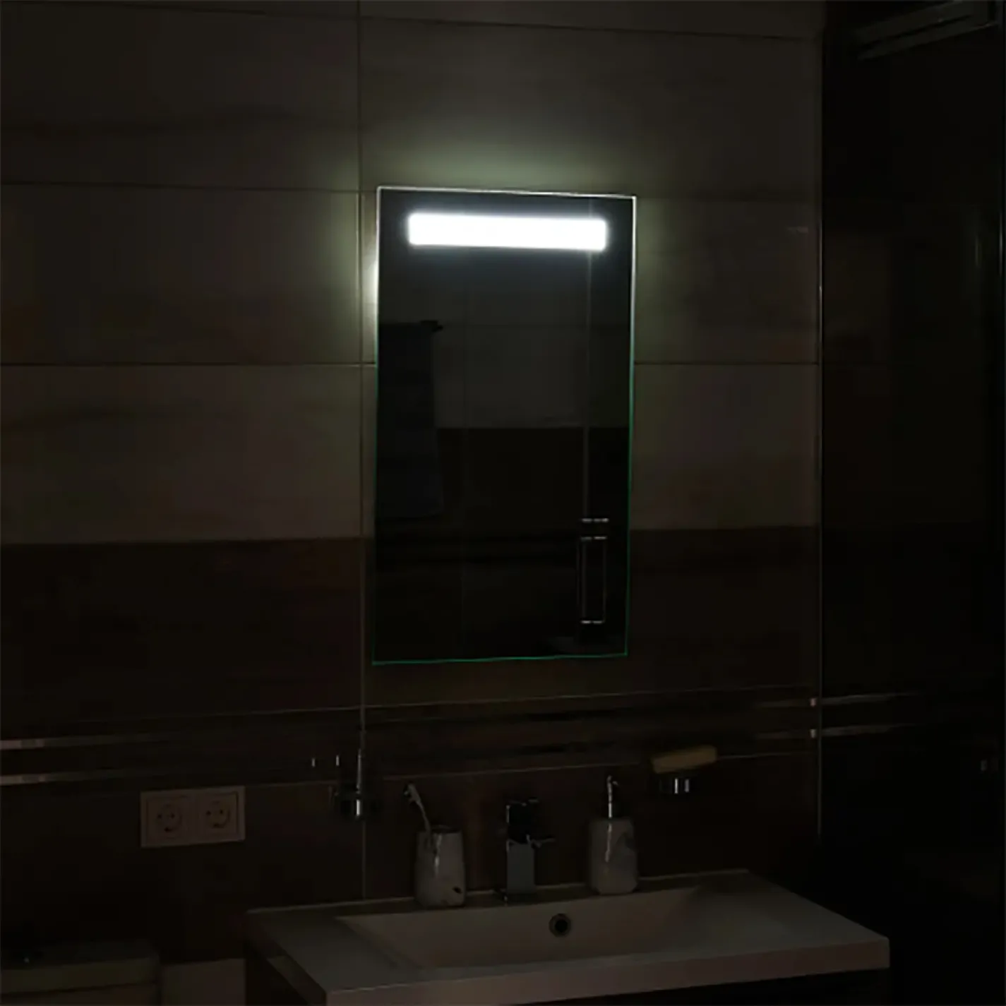 Зеркало Global Glass MR-15 400х700, с LED-подсветкой - Фото 1